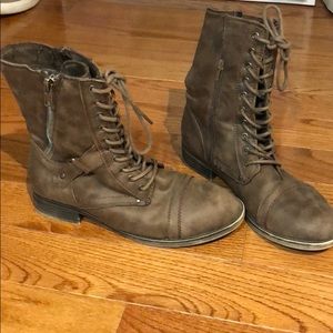 Women’s boots
